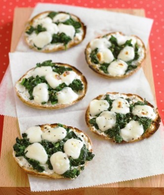 Mini Spinach-and-Cheese Pizzas