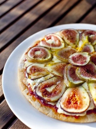 fig and goat cheese pizza